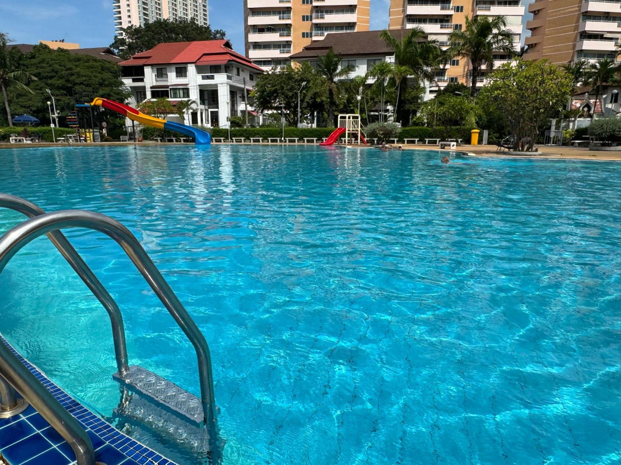 Mina 美景公寓酒店 Pattaya Εξωτερικό φωτογραφία